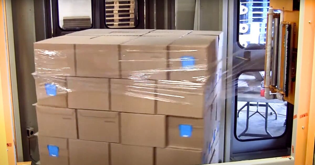 Labor Cost Differences: Manual vs. Automated Palletizing | OCME USA